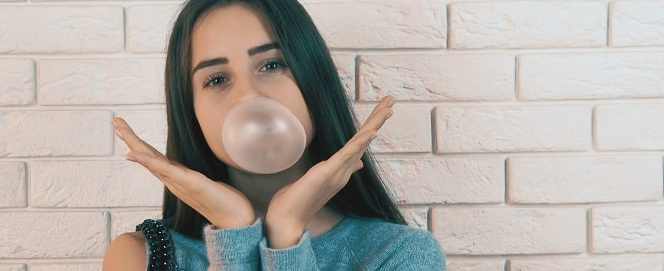 Girl_gum